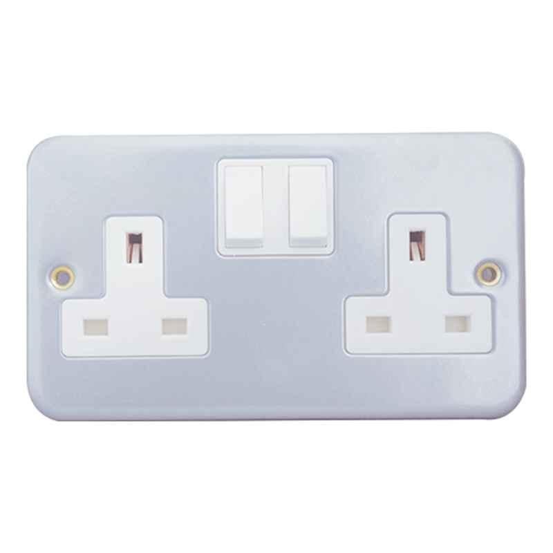 KVMNJ8JB8uYOg-xxlarge.jpg Sockets & Switched Sockets 13A RR Kabel RR W3002-MC - Dubai Electrical Online - Image 1